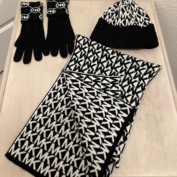 Michale Kors Logo Scarf Hat and Glove 3 Piece Set - Picture 1 of 5